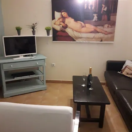 Art Apartment *